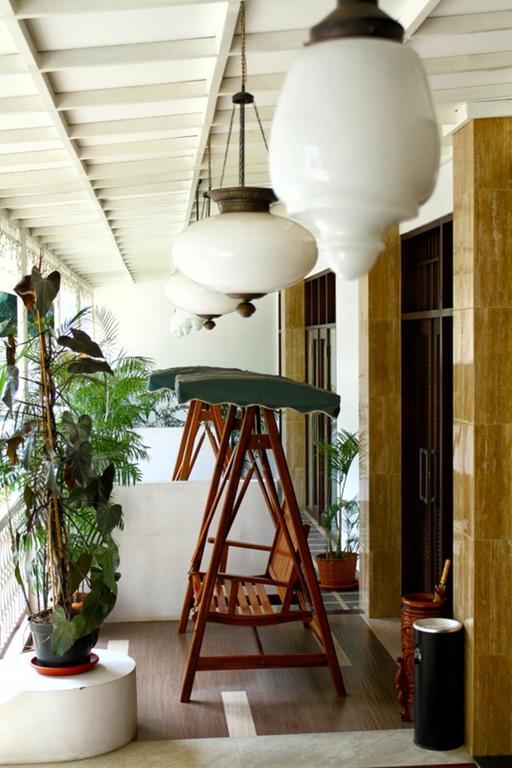 The Victoria Guesthouse Bandung Buitenkant foto