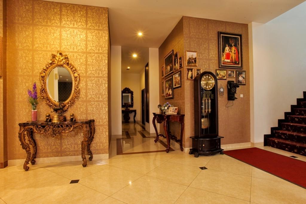 The Victoria Guesthouse Bandung Buitenkant foto